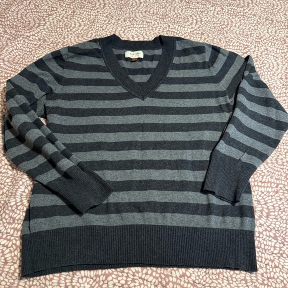 Sonoma Men's V-Neck Sweater in Black and Gray Stripes